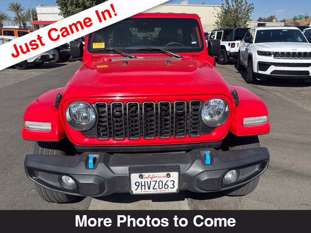 Used 2024 Jeep Wrangler Unlimited AWD/4WD image 9