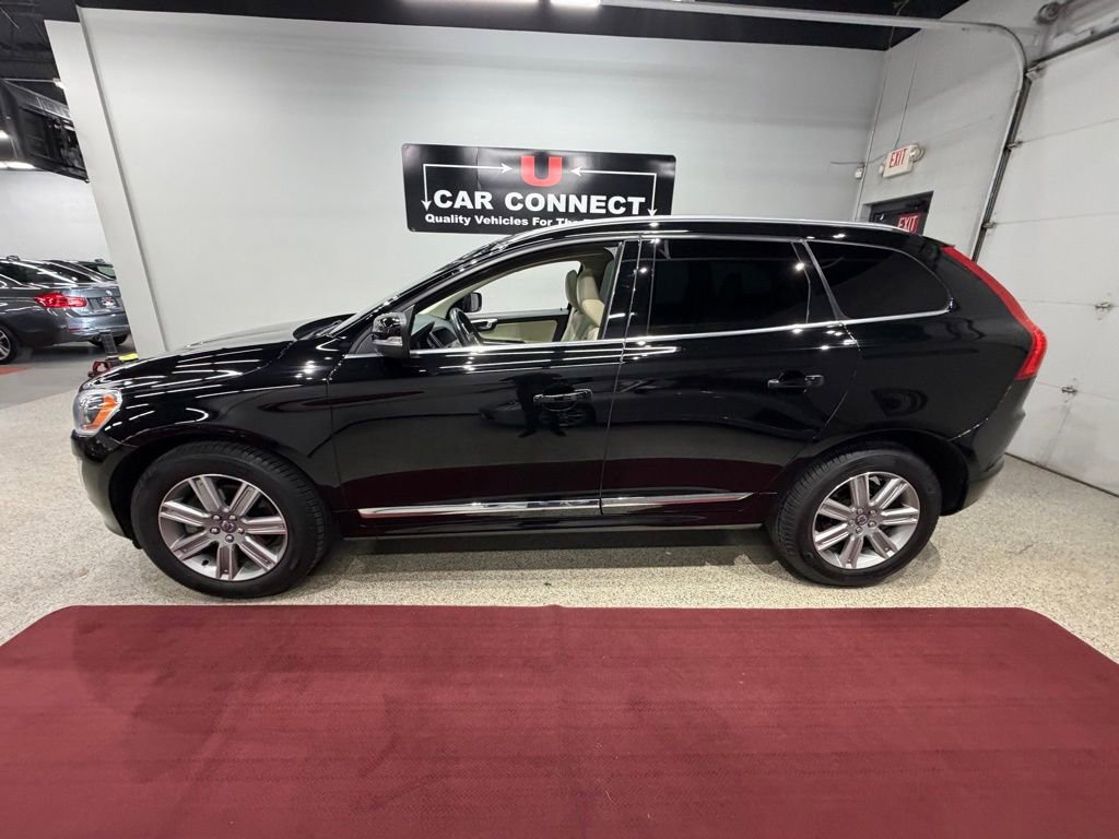 Used 2016 Volvo XC60 T6 w/ Proximity Package AWD/4WD image 14