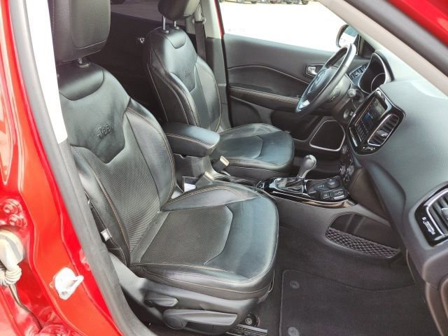 Used 2019 Jeep Compass Limited image 37