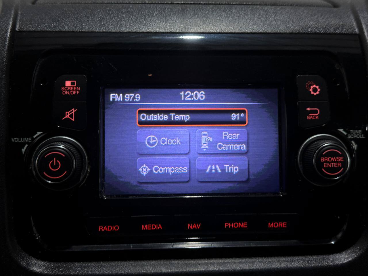 Used 2021 RAM ProMaster 2500 FWD image 6