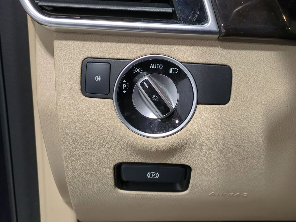 Used 2017 Mercedes-Benz GLE 350 4MATIC image 32