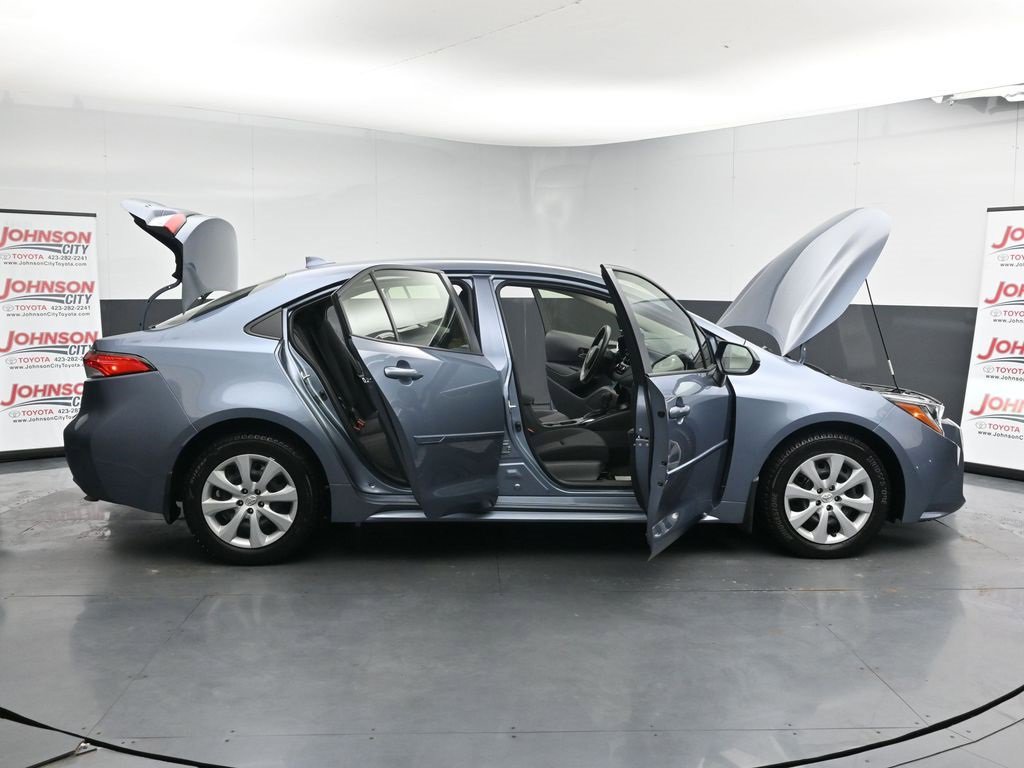 Used 2023 Toyota Corolla LE image 42