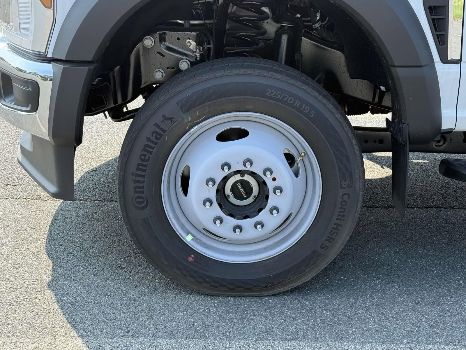 New 2024 Ford F550 4x4 Regular Cab Super Duty image 7