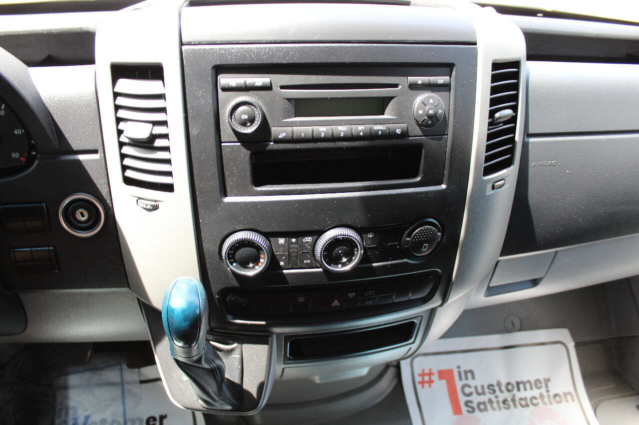 Used 2012 Mercedes-Benz Sprinter 2500 image 13