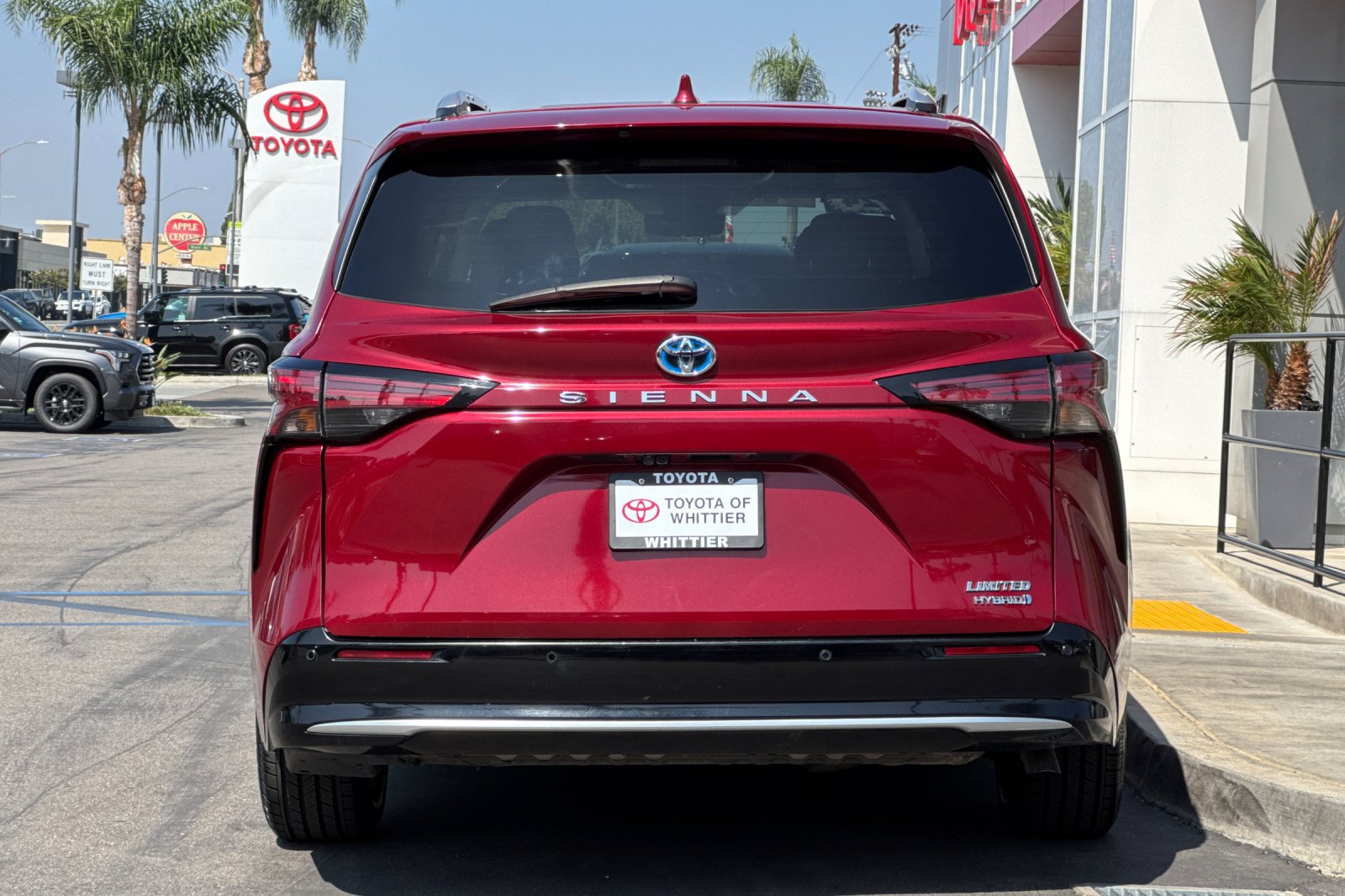 Certified 2024 Toyota Sienna Limited FWD image 6