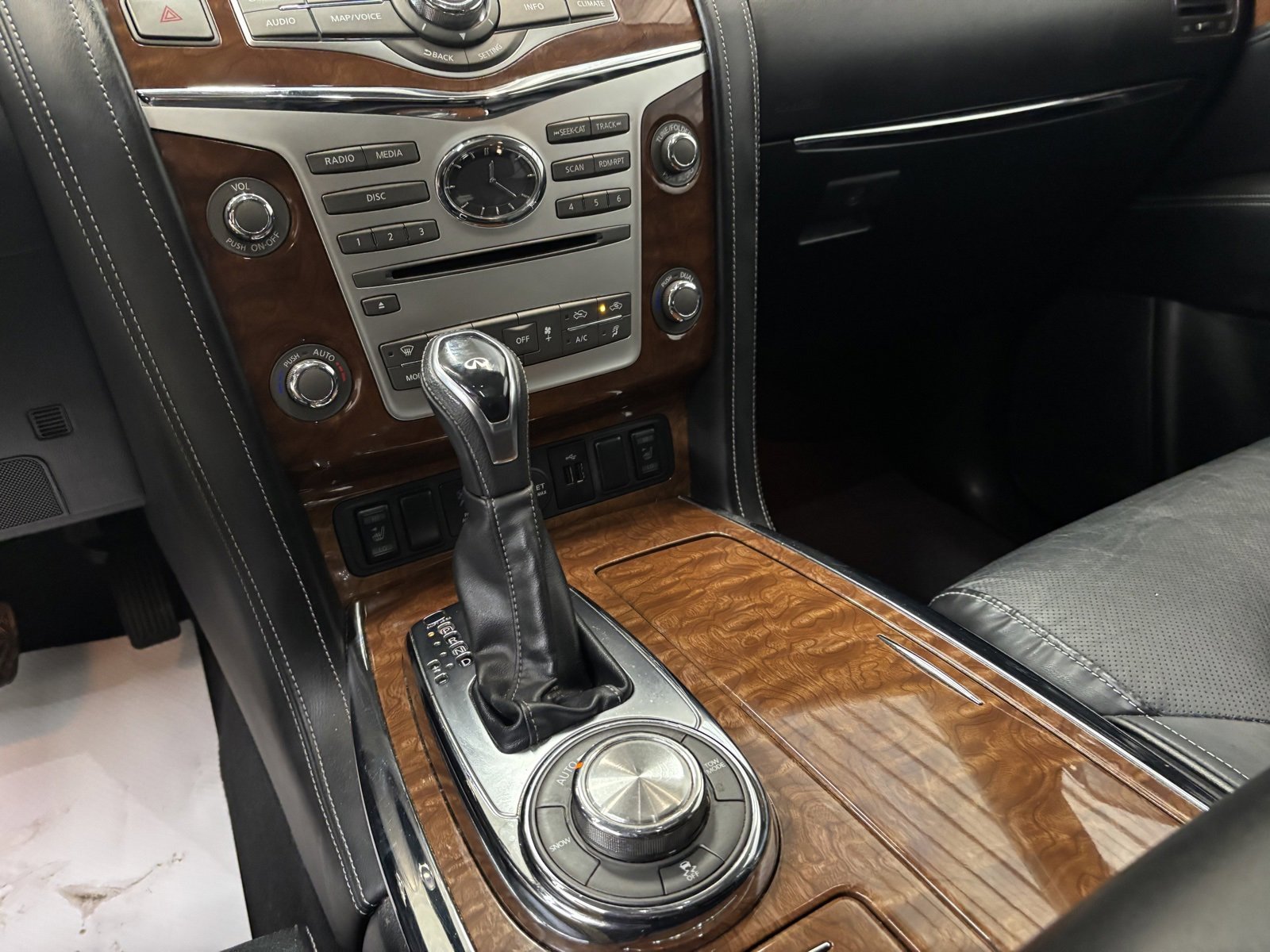 Used 2019 INFINITI QX80 Luxe w/ Proassist Package image 21