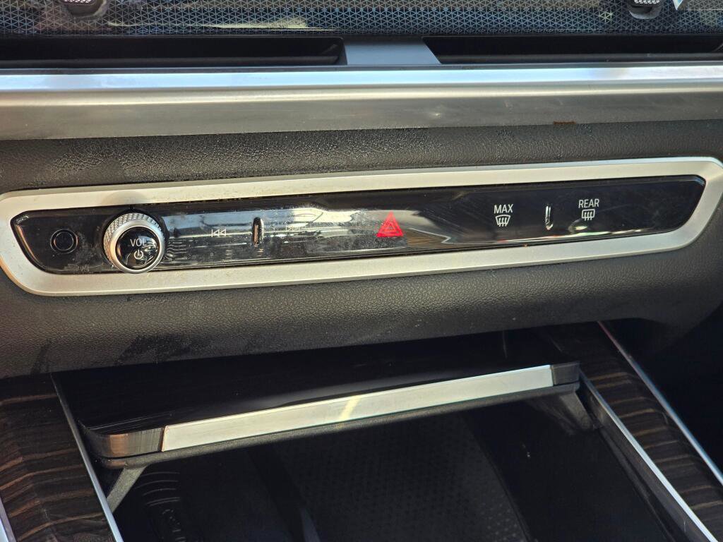 Used 2023 BMW X7 xDrive40i image 33