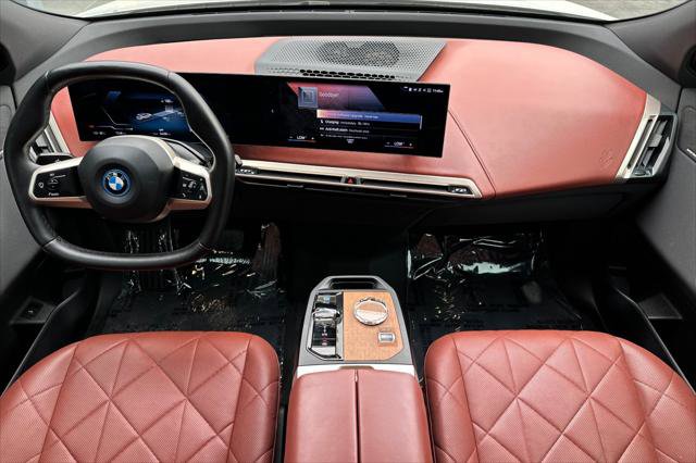 Used 2023 BMW iX xDrive50 w/ Ultimate Package 2 image 12