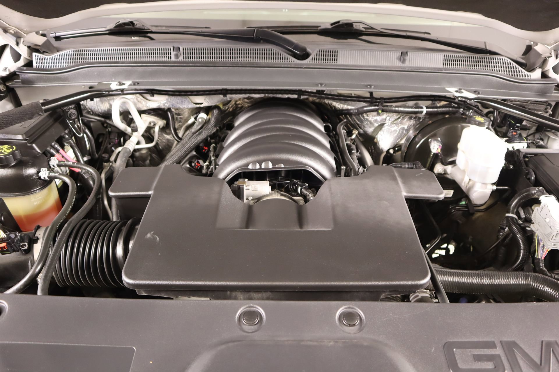 Used 2016 GMC Yukon Denali w/ Open Road Package image 24