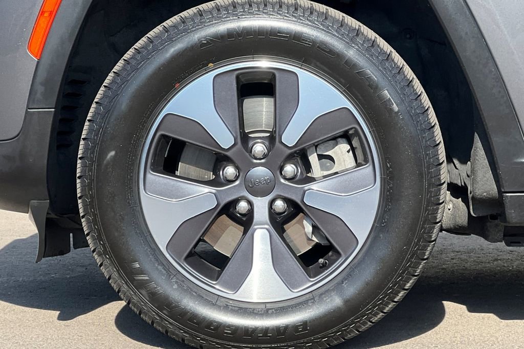 Used 2024 Jeep Grand Cherokee Limited 4xe image 25