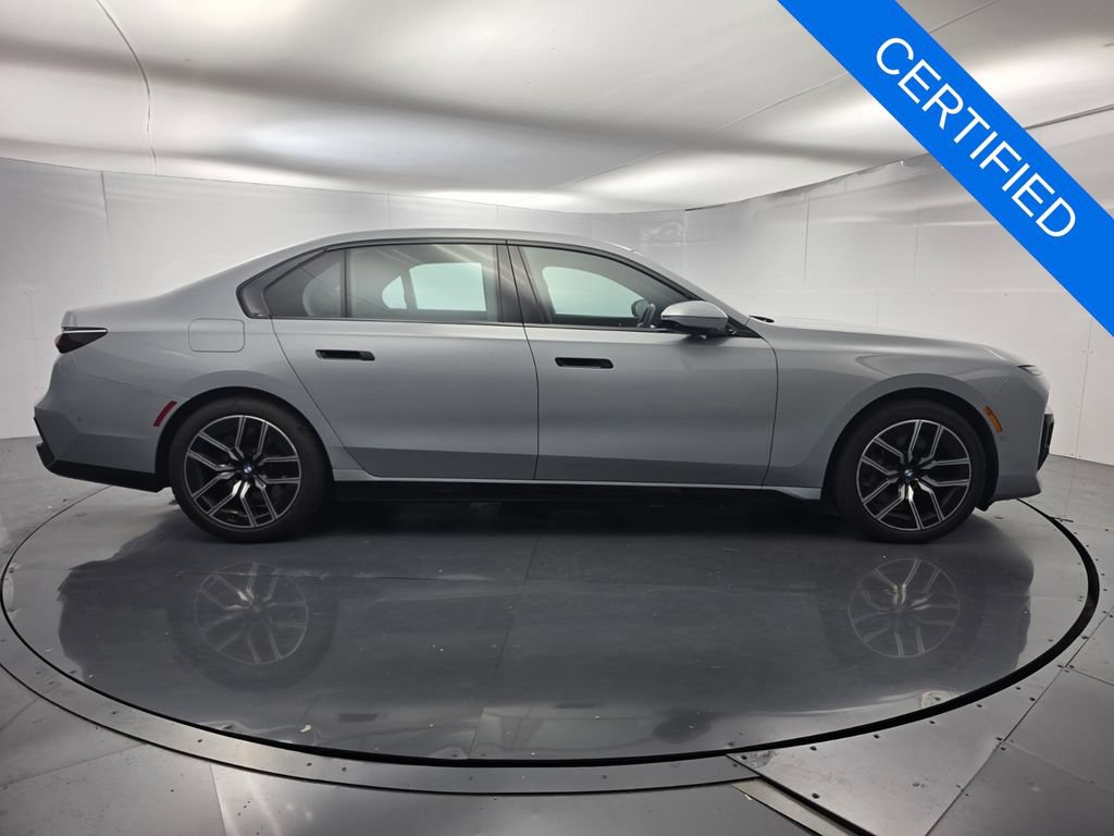Certified 2023 BMW 760i xDrive AWD/4WD video 3