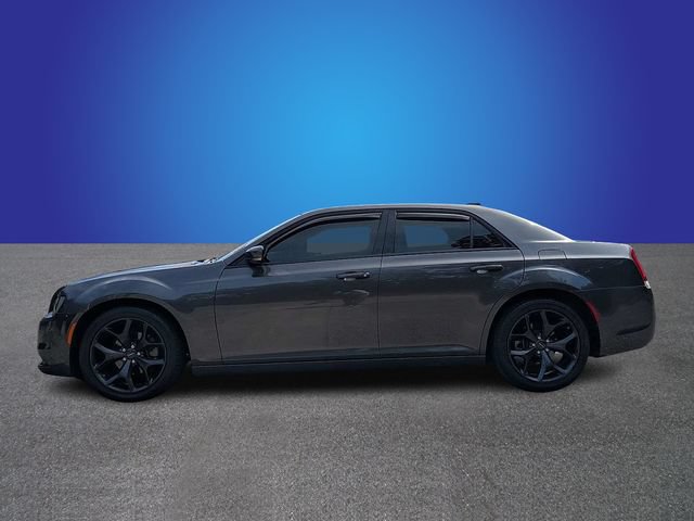 Used 2022 Chrysler 300 S RWD image 2