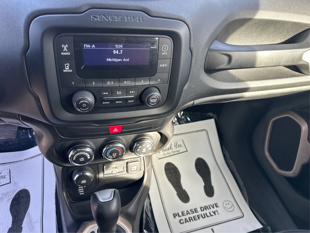 Used 2017 Jeep Renegade Sport w/ Power & Air Group image 23