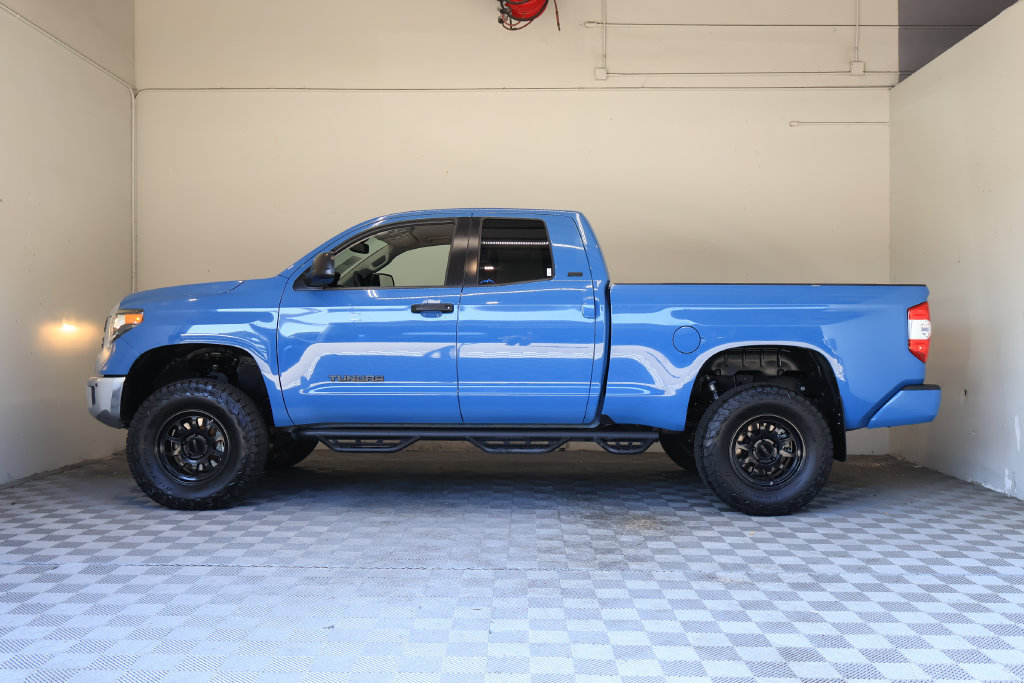 Used 2019 Toyota Tundra SR5 w/ Convenience Package AWD/4WD image 7