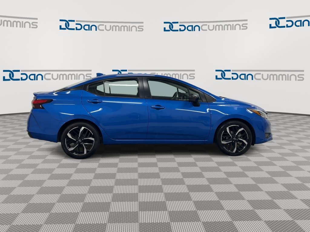 Used 2024 Nissan Versa SR FWD image 9