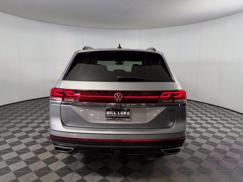 Used 2024 Volkswagen Atlas SE AWD/4WD image 8