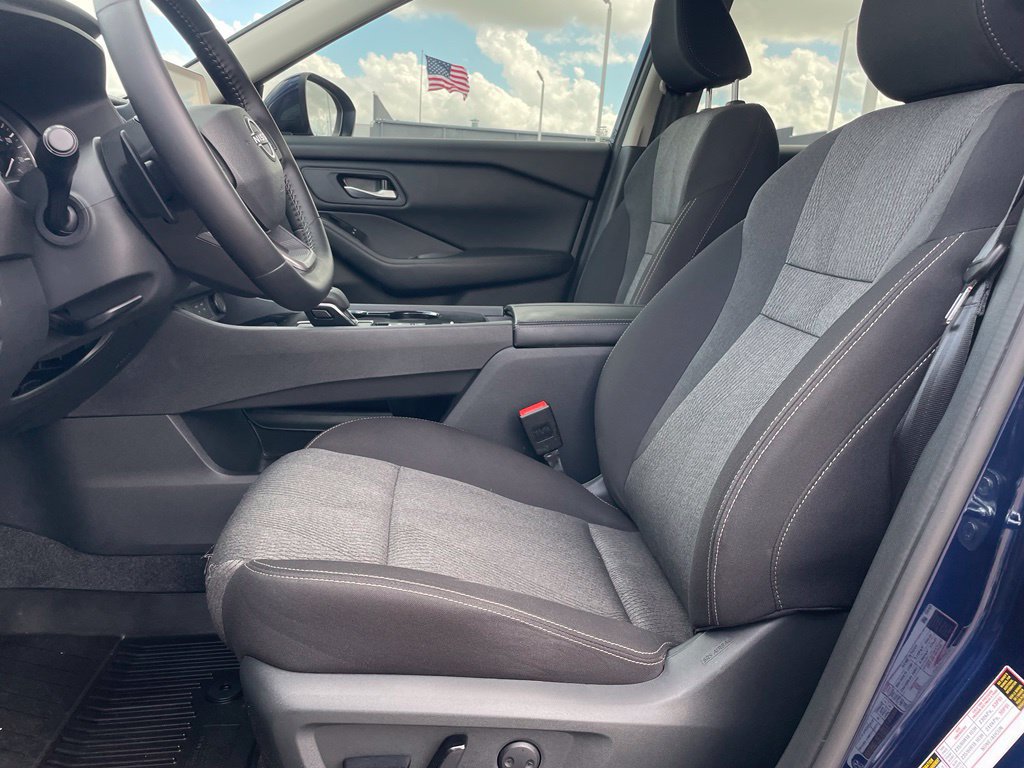 Certified 2026 Nissan Rogue SV FWD image 14