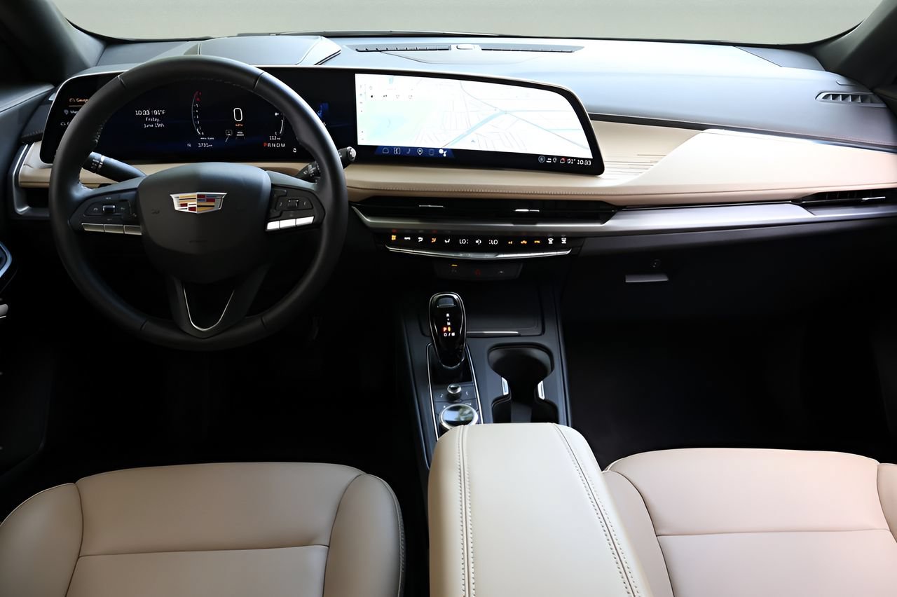 Certified 2025 Cadillac XT4 Premium Luxury w/ Technology Package FWD image 14