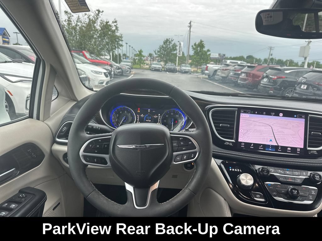 Used 2022 Chrysler Pacifica Limited AWD/4WD image 17