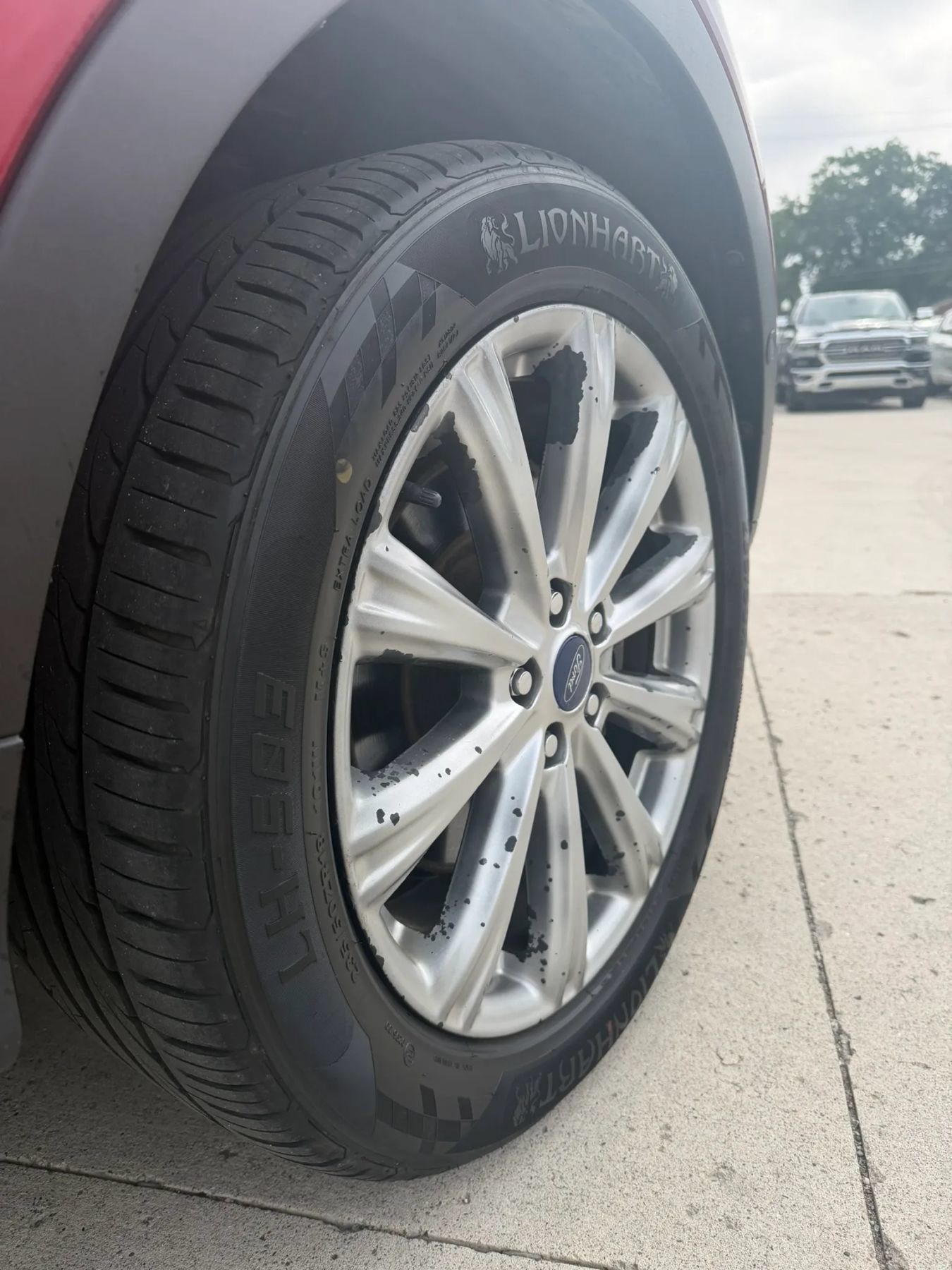 Used 2018 Ford Escape Titanium AWD/4WD image 9