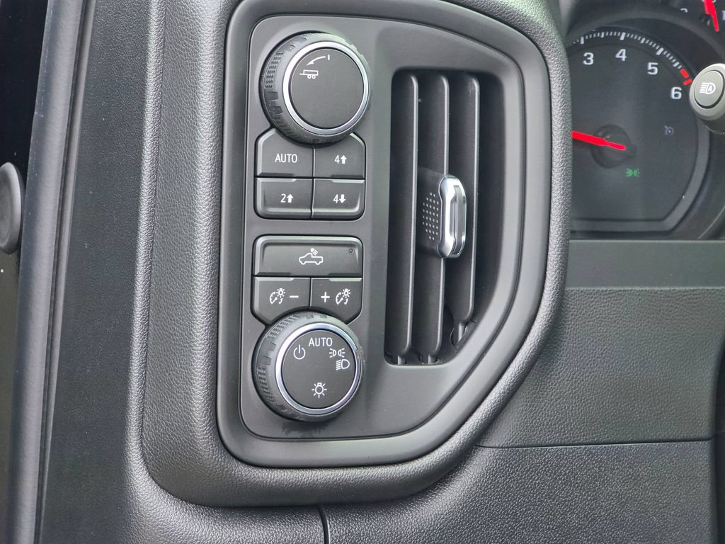 New 2026 Chevrolet Silverado 1500 W/T w/ WT Value Package AWD/4WD image 34