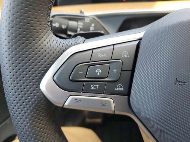 New 2026 Volkswagen Tiguan SEL R-Line image 27