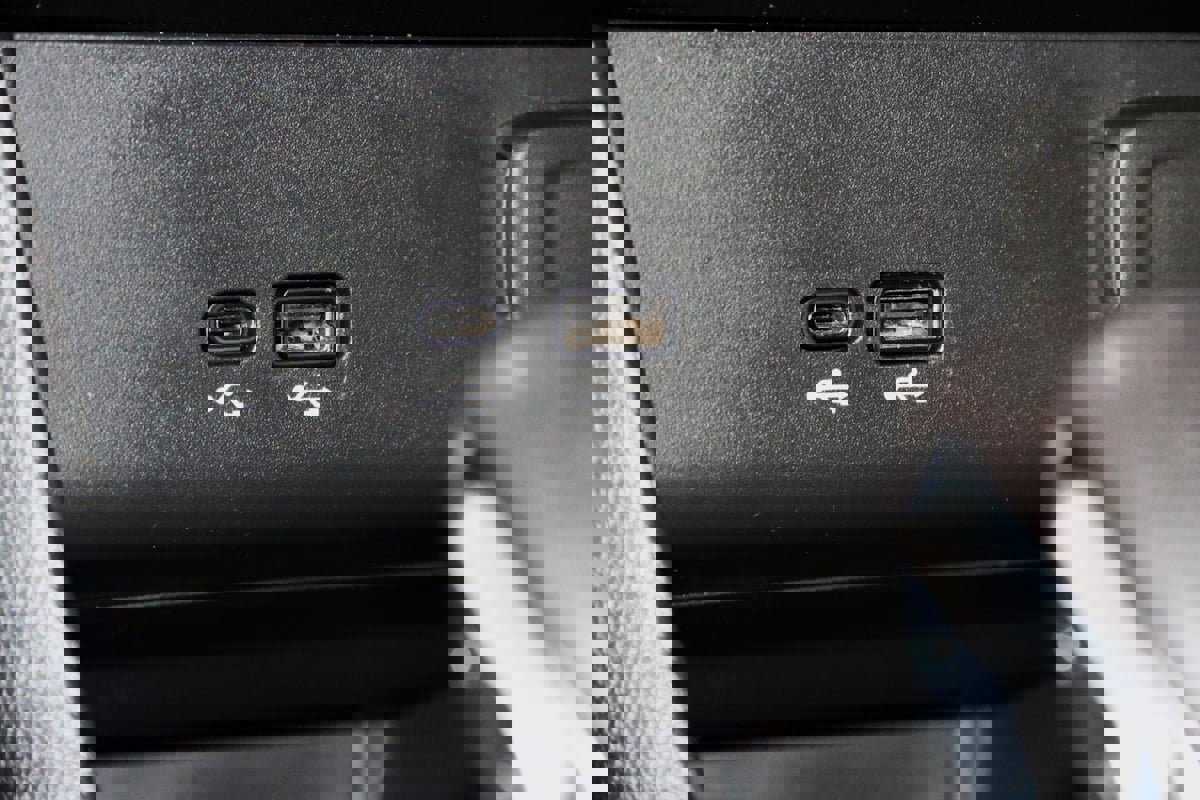 Used 2024 Buick Encore GX Sport Touring w/ Comfort Package FWD image 43