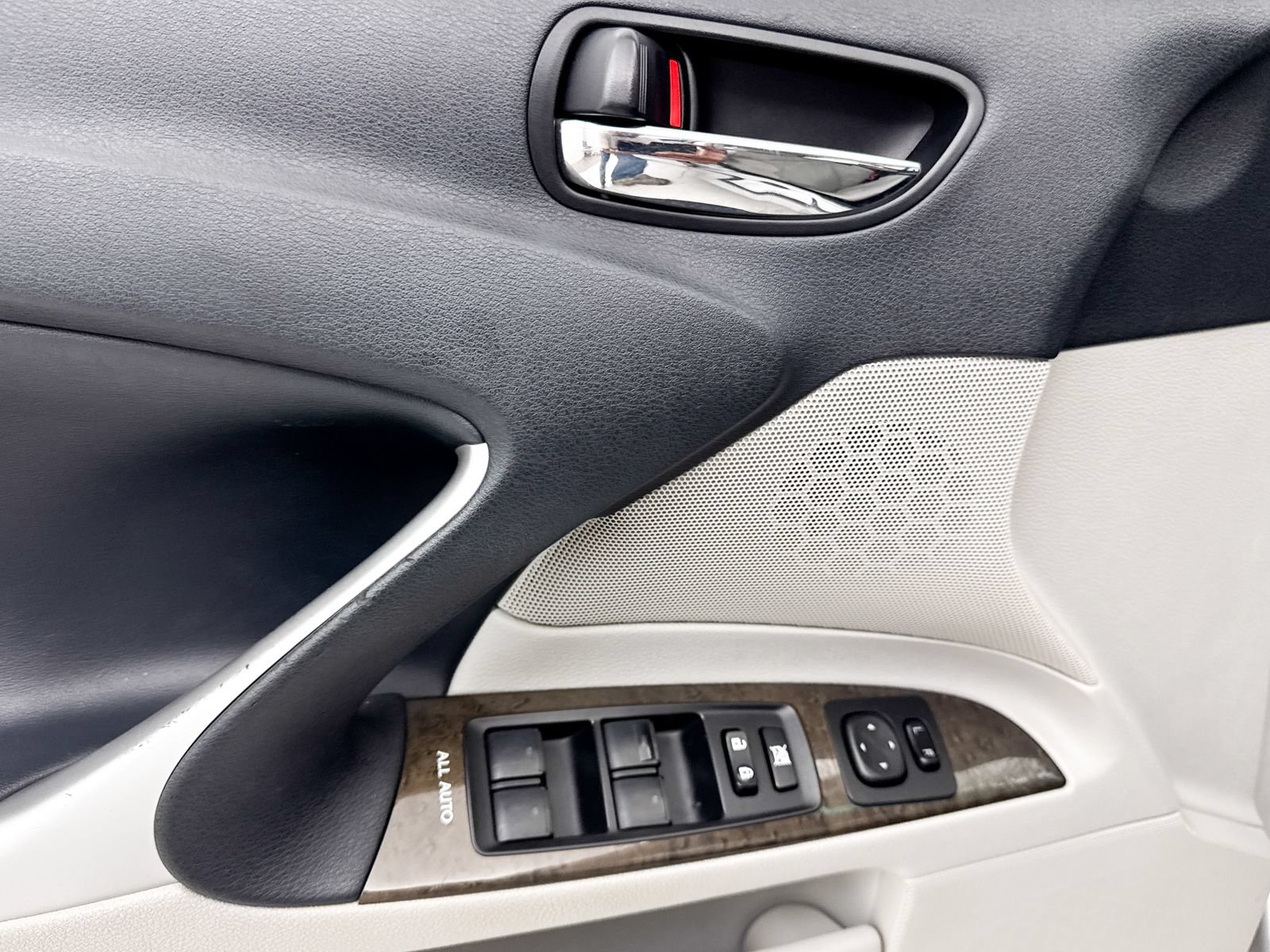 Used 2012 Lexus IS 250 w/ Premium Pkg Value Edition RWD image 18