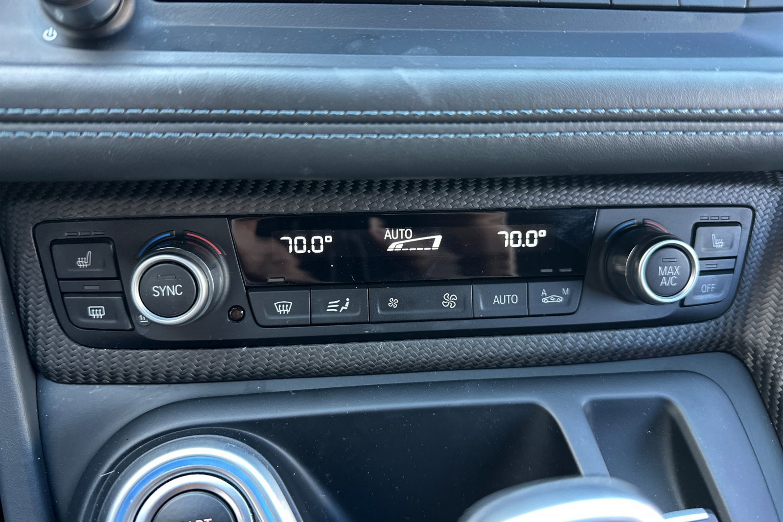 Used 2020 BMW i8 Coupe image 27