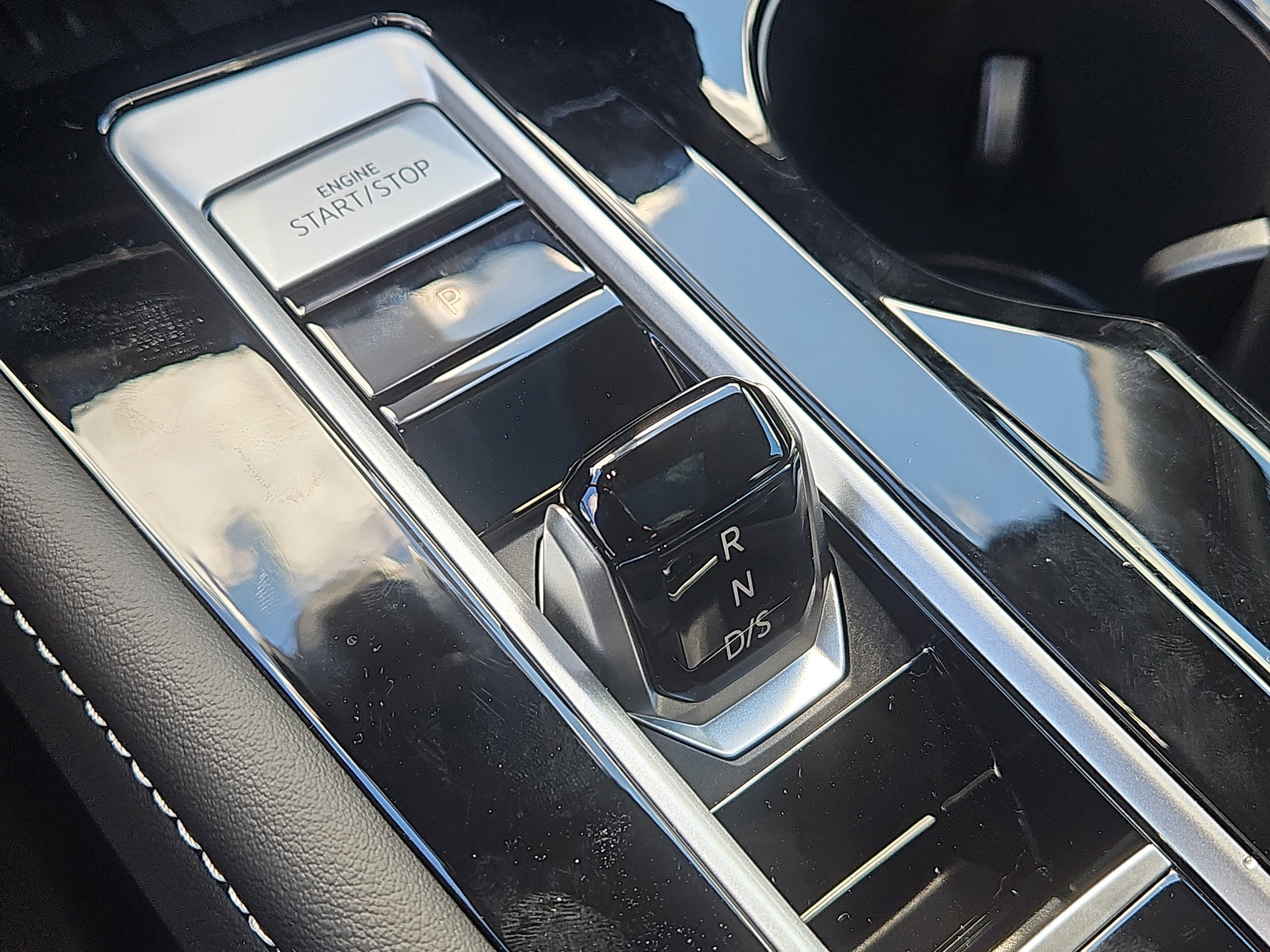 New 2026 Volkswagen Atlas SEL image 18