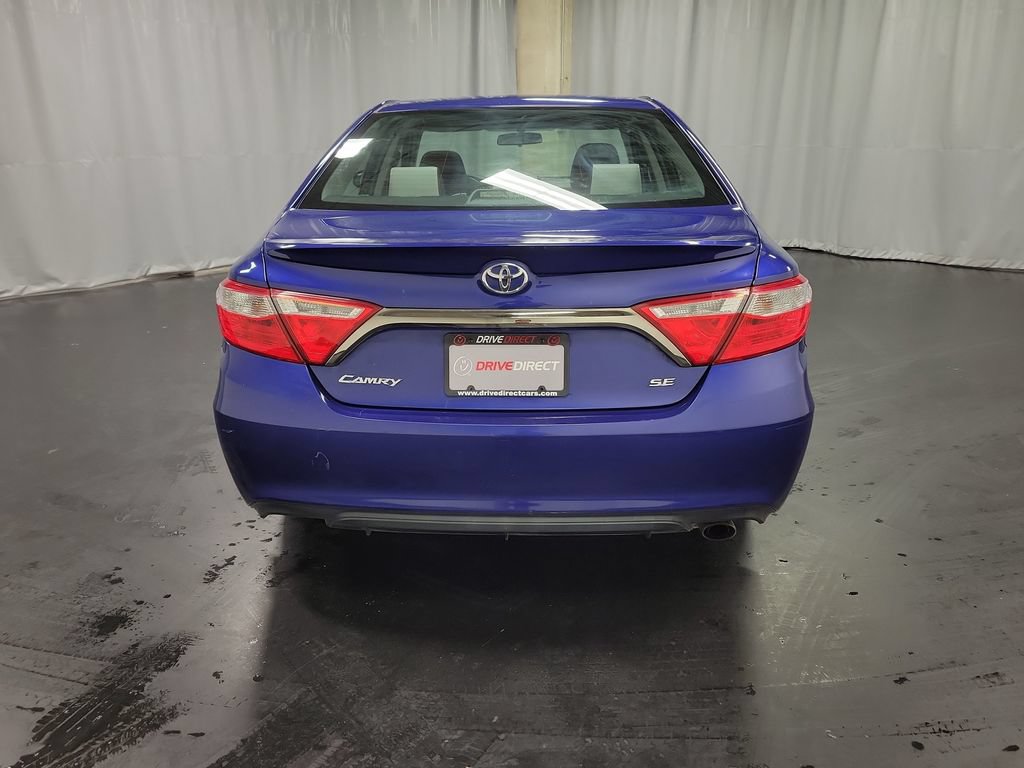 Used 2015 Toyota Camry SE FWD image 7