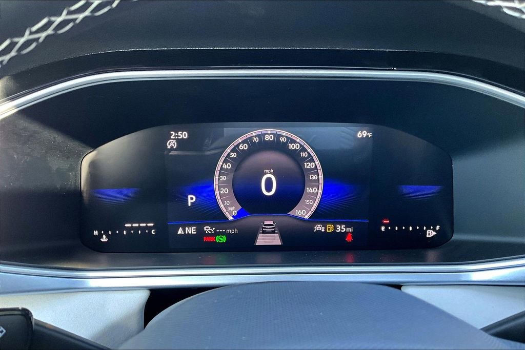 New 2026 Volkswagen Taos SE image 10