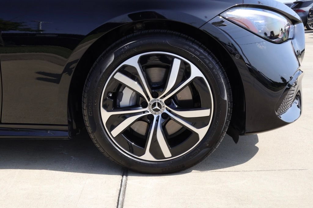 Used 2025 Mercedes-Benz CLE 300 4MATIC Cabriolet image 16