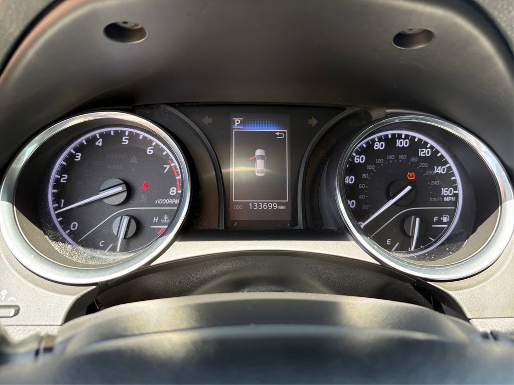 Used 2020 Toyota Camry LE image 16