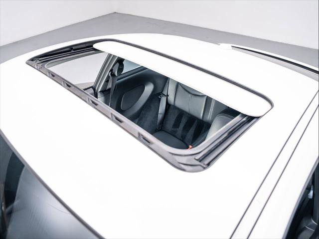 Used 2011 Porsche 911 Carrera image 17