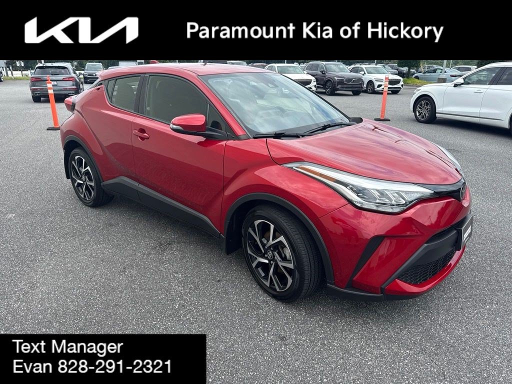 Used 2021 Toyota C-HR XLE FWD image 3