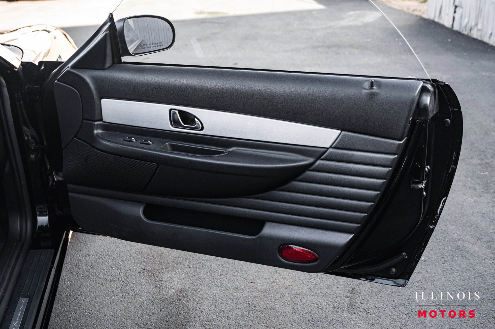 Used 2003 Ford Thunderbird Deluxe image 26