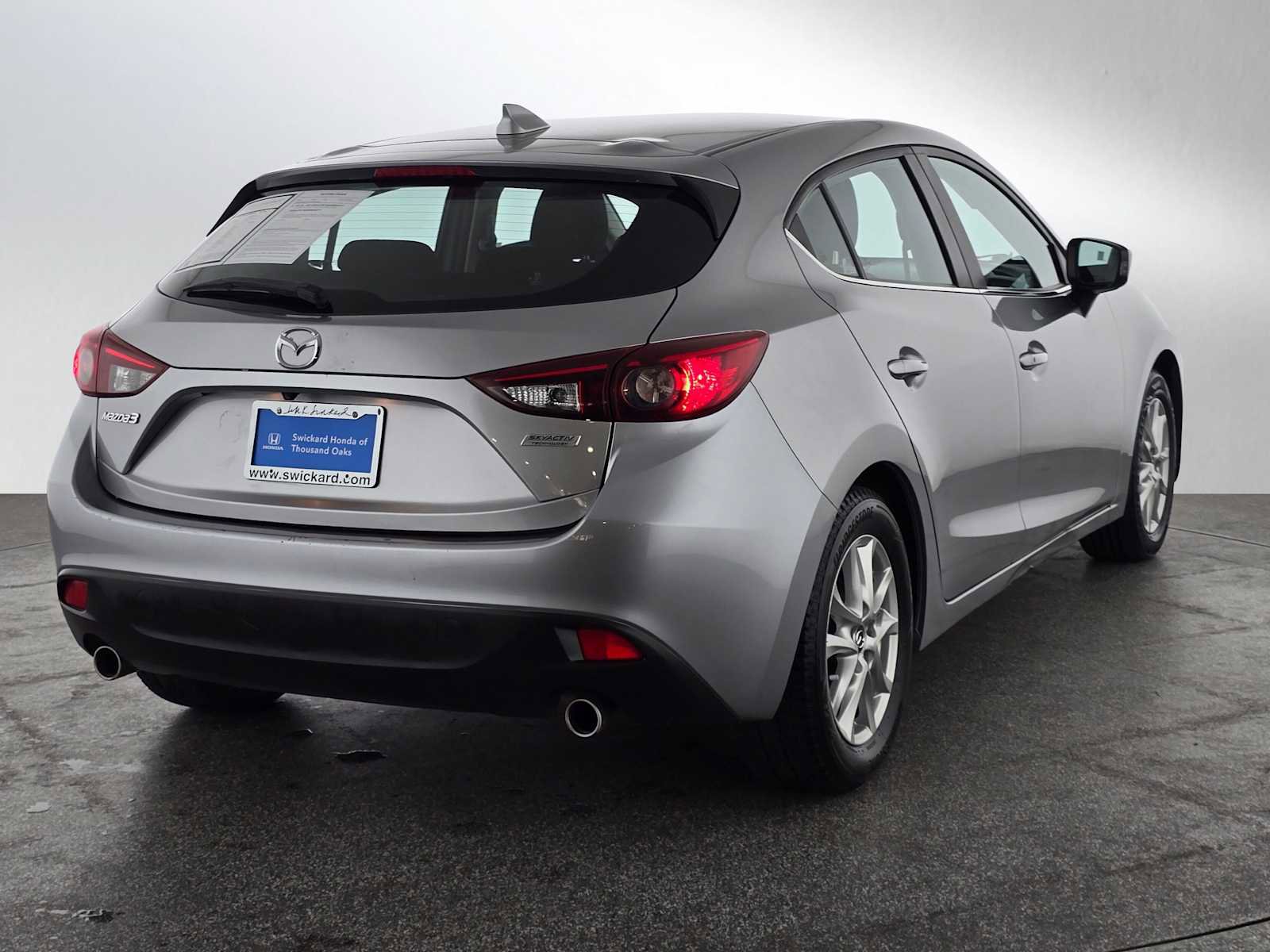 Used 2016 MAZDA MAZDA3 i Touring w/ Popular Equipment Package image 3