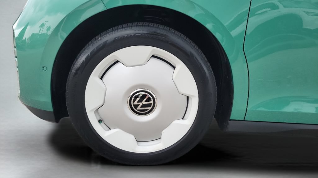 Used 2025 Volkswagen ID. Buzz 1st Edition AWD/4WD image 10