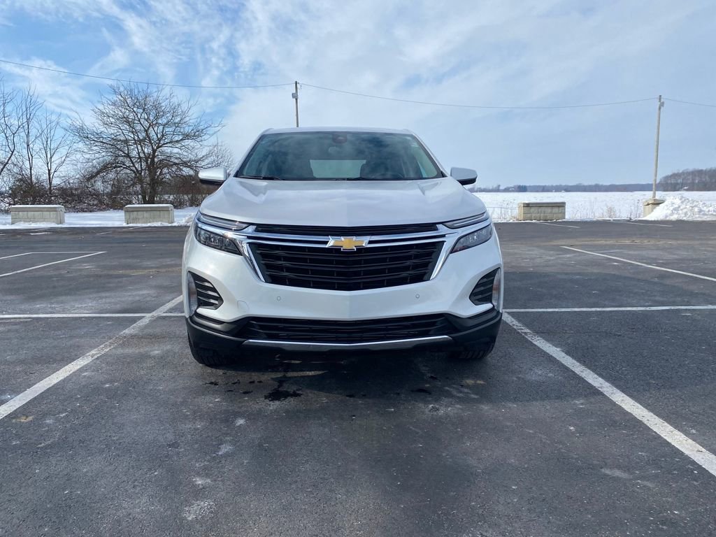 Used 2022 Chevrolet Equinox LT image 2