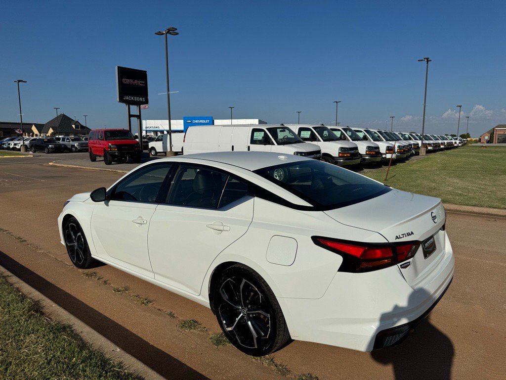 Used 2023 Nissan Altima 2.5 SR image 5
