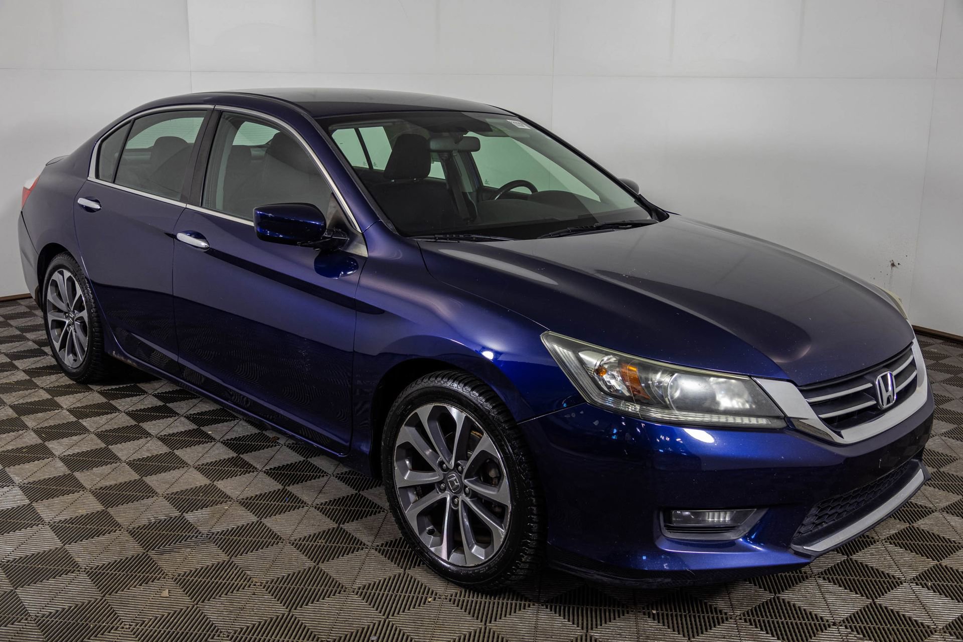 Used 2015 Honda Accord Sport image 9