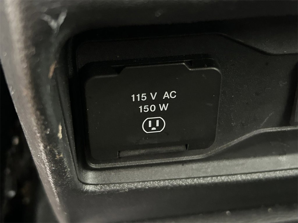 Used 2025 Jeep Grand Cherokee L Limited image 25