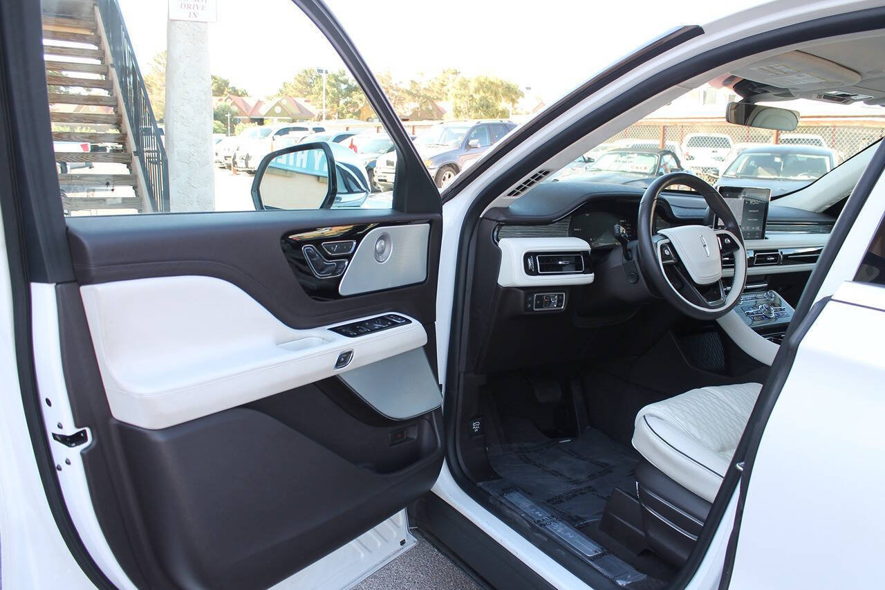 Used 2020 Lincoln Aviator Black Label Grand Touring w/ Class IV Trailer Tow Package AWD/4WD image 22