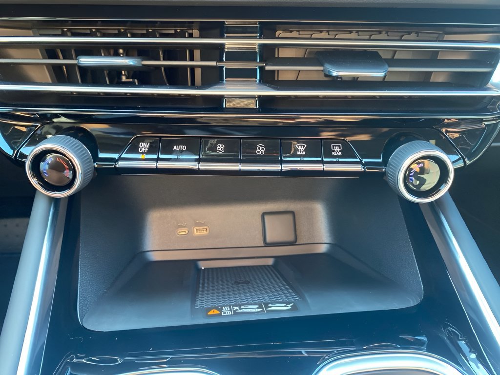New 2027 Chevrolet Traverse RS AWD/4WD image 19