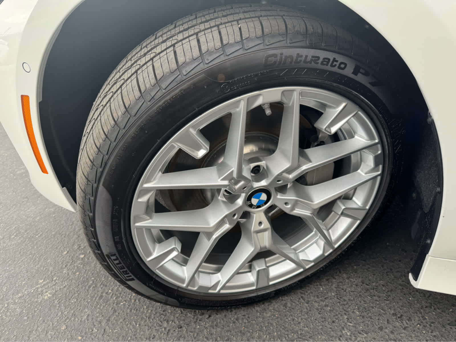 New 2026 BMW 330i Sedan w/ Convenience Package image 8