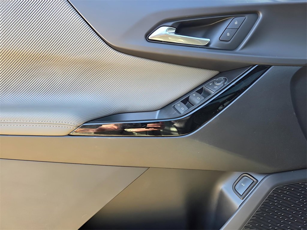 New 2026 Chevrolet Equinox LT w/ Convenience Package II image 15