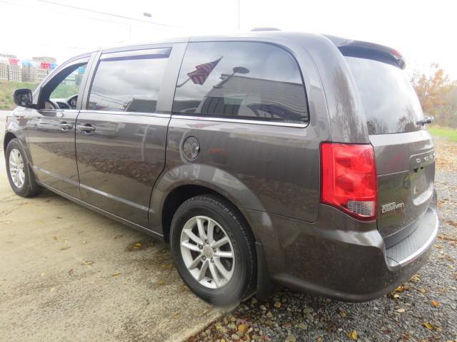 Used 2019 Dodge Grand Caravan SXT image 5