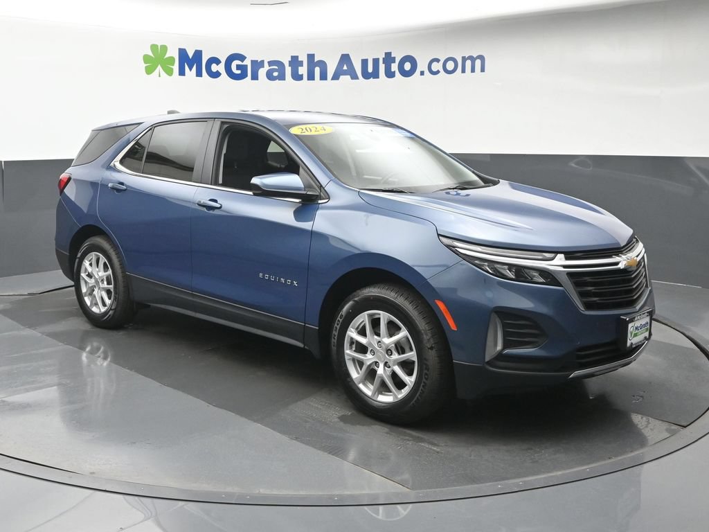 Used 2024 Chevrolet Equinox LT AWD/4WD image 2