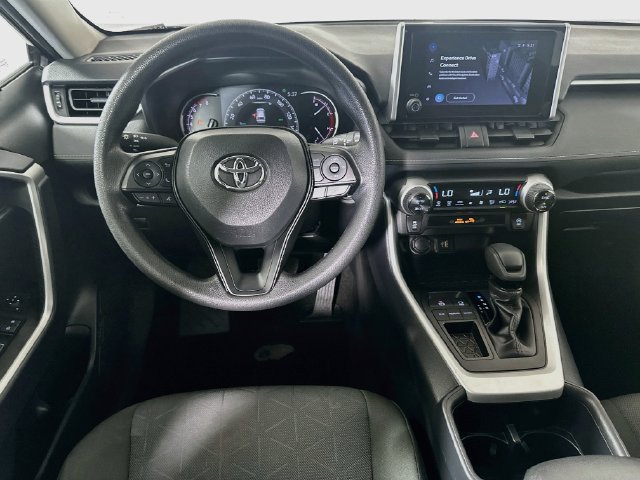 Used 2025 Toyota RAV4 XLE FWD image 23